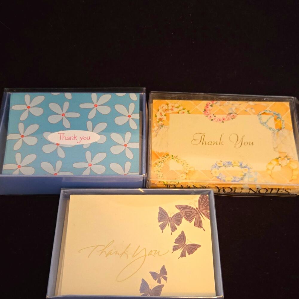 35 Thank You Cards Envelopes Lot Floral Daisy Butterfly Wreath Blank Note Cards